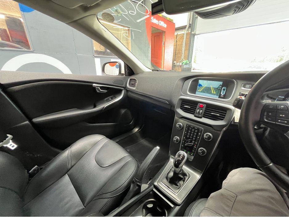 2015 Volvo V40