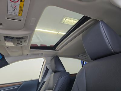 2022 Lexus ES 300h