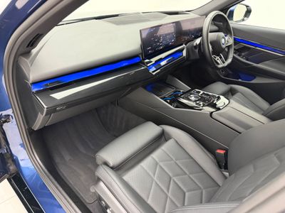 2024 BMW i5