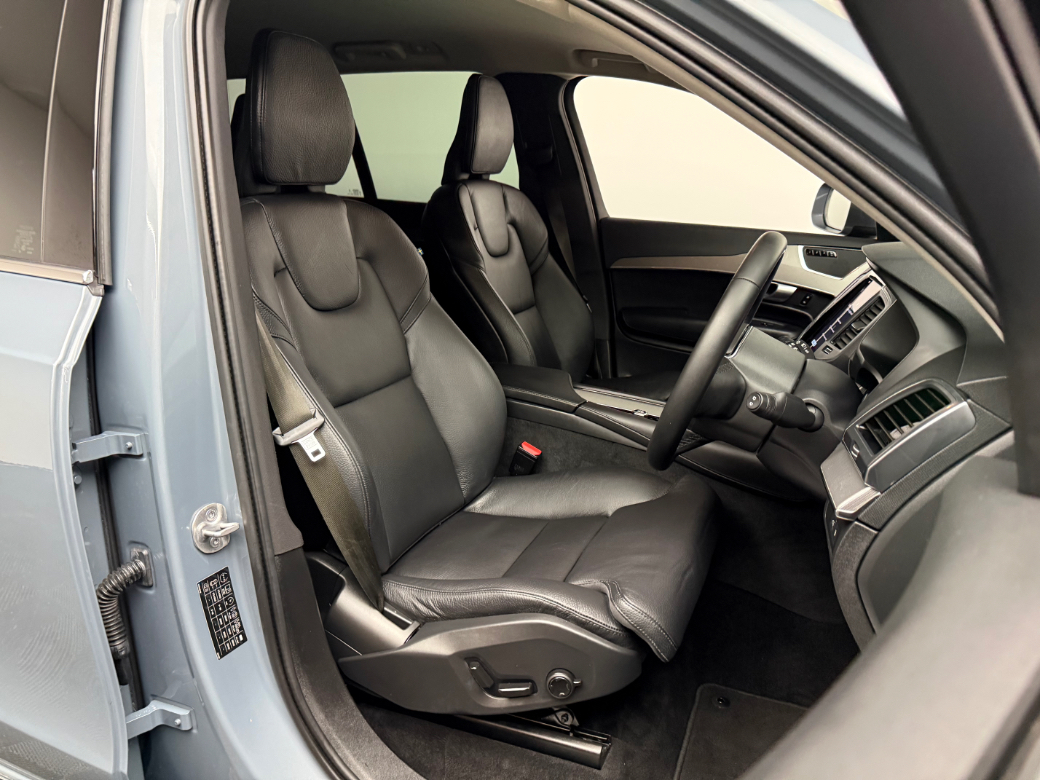 2023 Volvo XC90