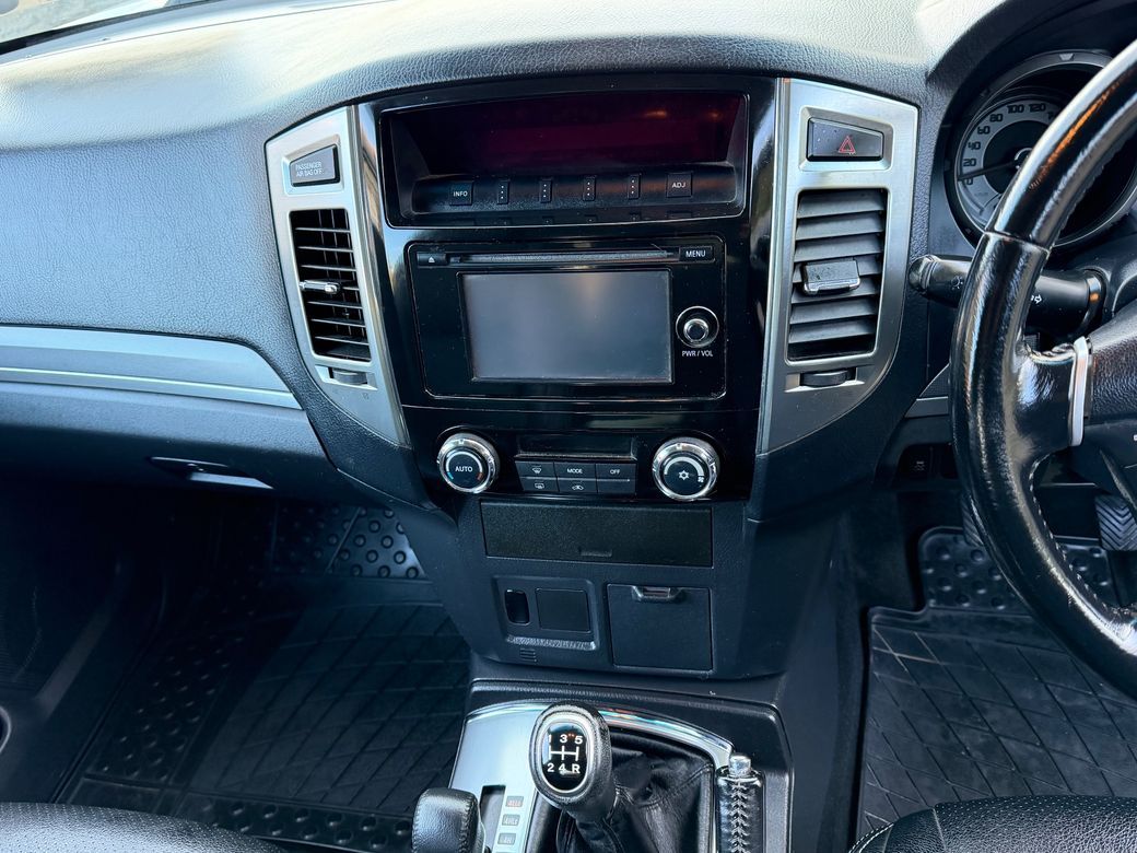 2018 Mitsubishi Pajero