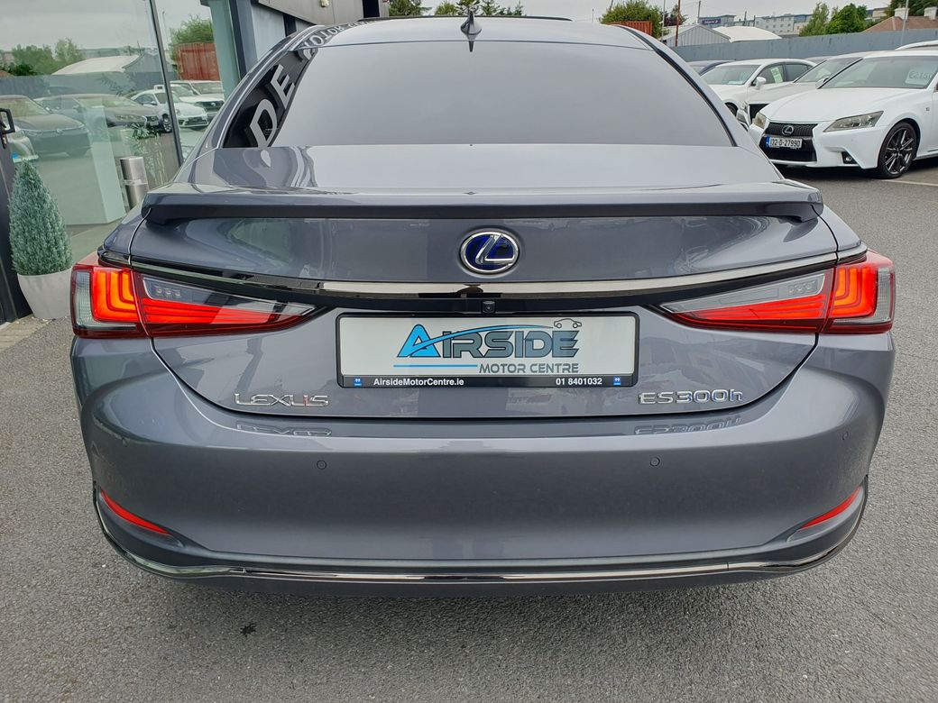 2020 Lexus ES 300h
