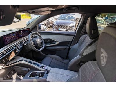2025 Peugeot 5008
