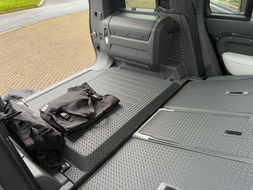 2025 Land Rover Defender