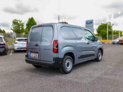 2025 Peugeot Partner