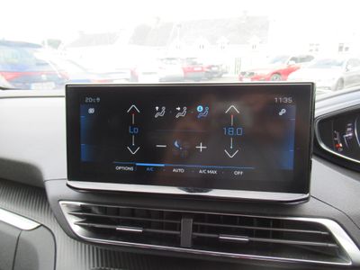 2022 Peugeot 5008