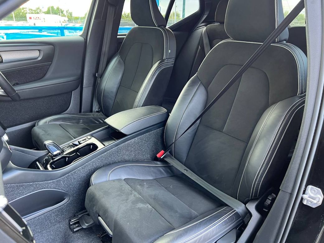 2021 Volvo XC40