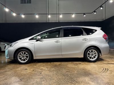 2019 Toyota Prius Alpha