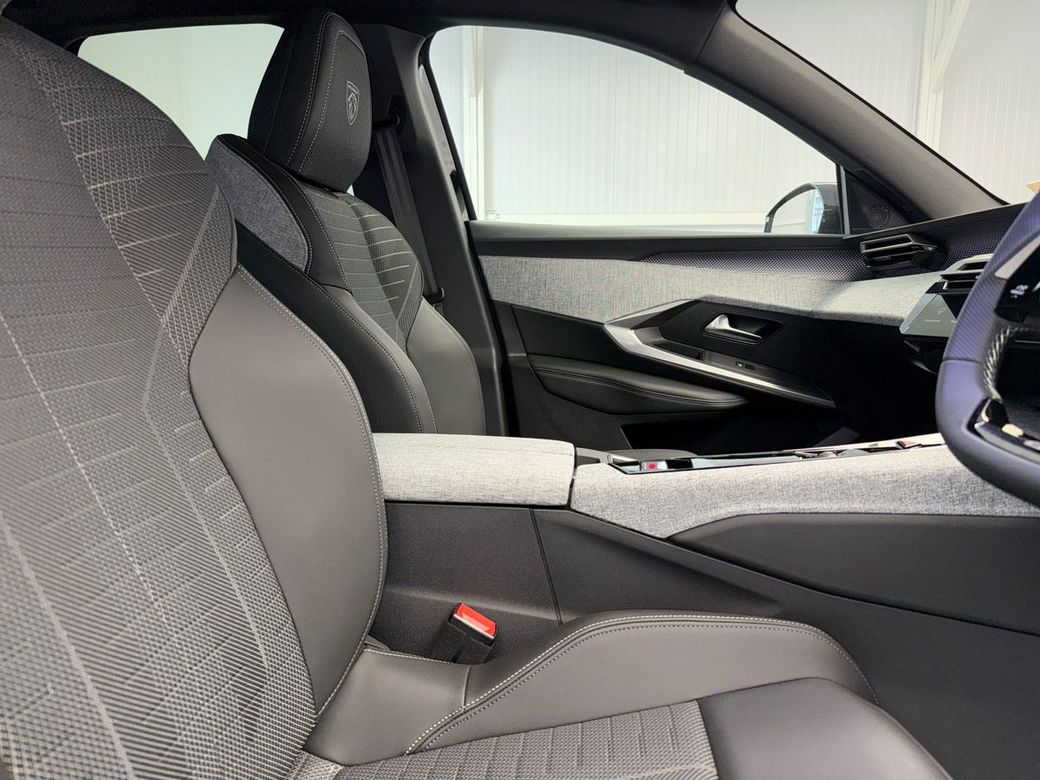 2025 Peugeot 3008