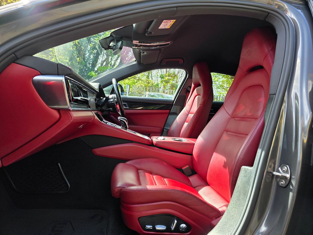 2018 Porsche Panamera