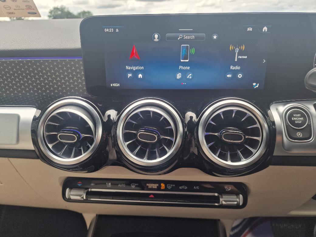 2024 Mercedes-Benz GLB Class
