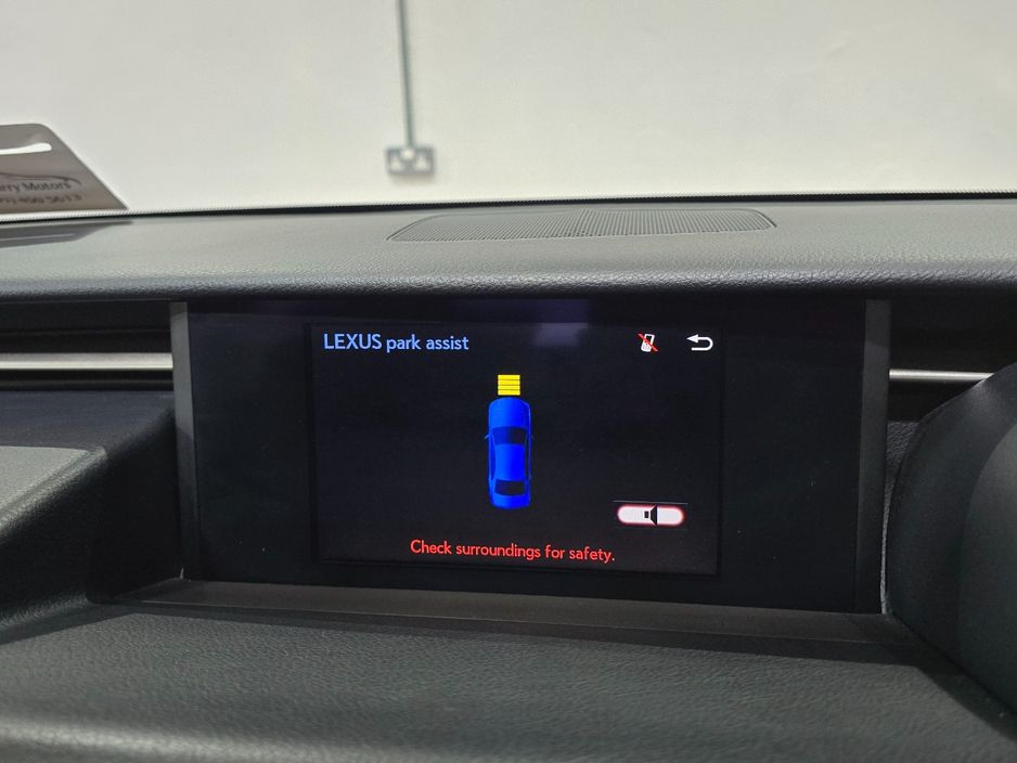 2016 Lexus IS 300h