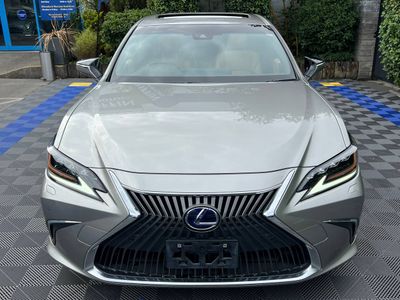2021 Lexus ES 300h