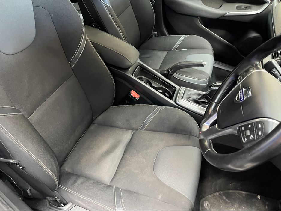 2015 Volvo V40