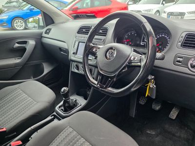 2017 Volkswagen Polo