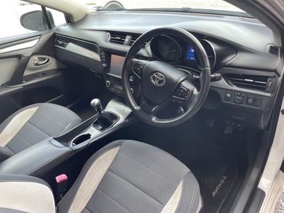 2016 Toyota Avensis