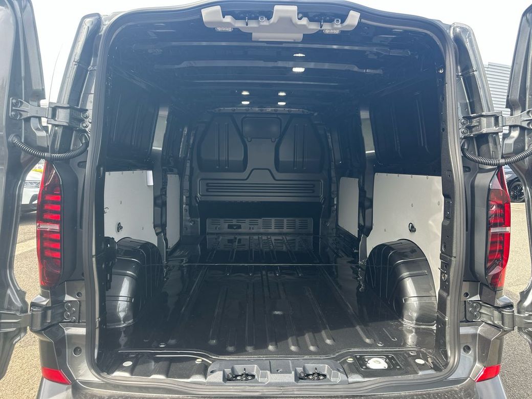 2025 Volkswagen Transporter