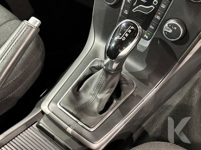 2020 Volvo V40