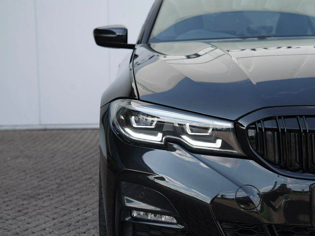 2022 BMW 330