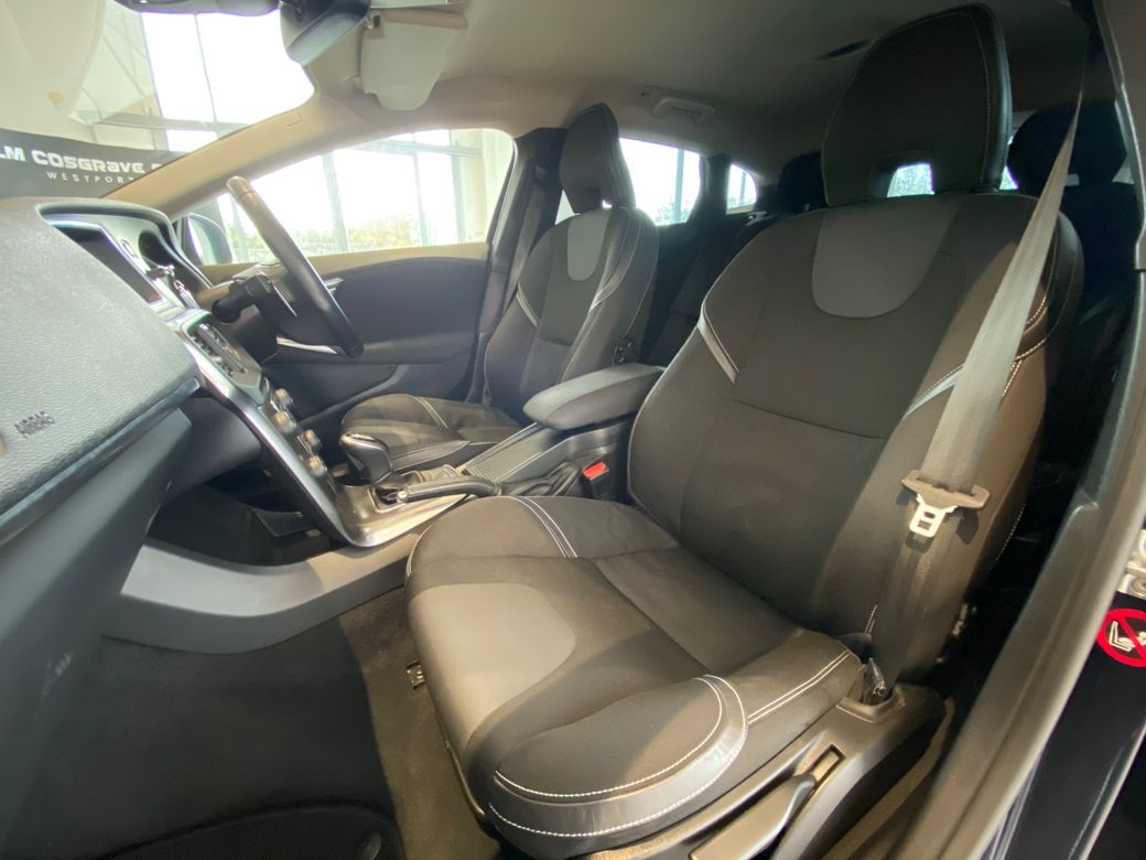 2016 Volvo V40