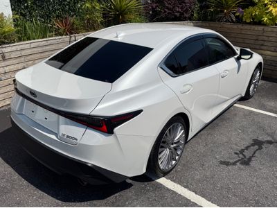 2023 Lexus IS 300h