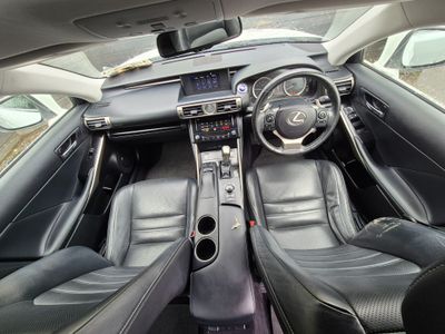 2014 Lexus IS 300h