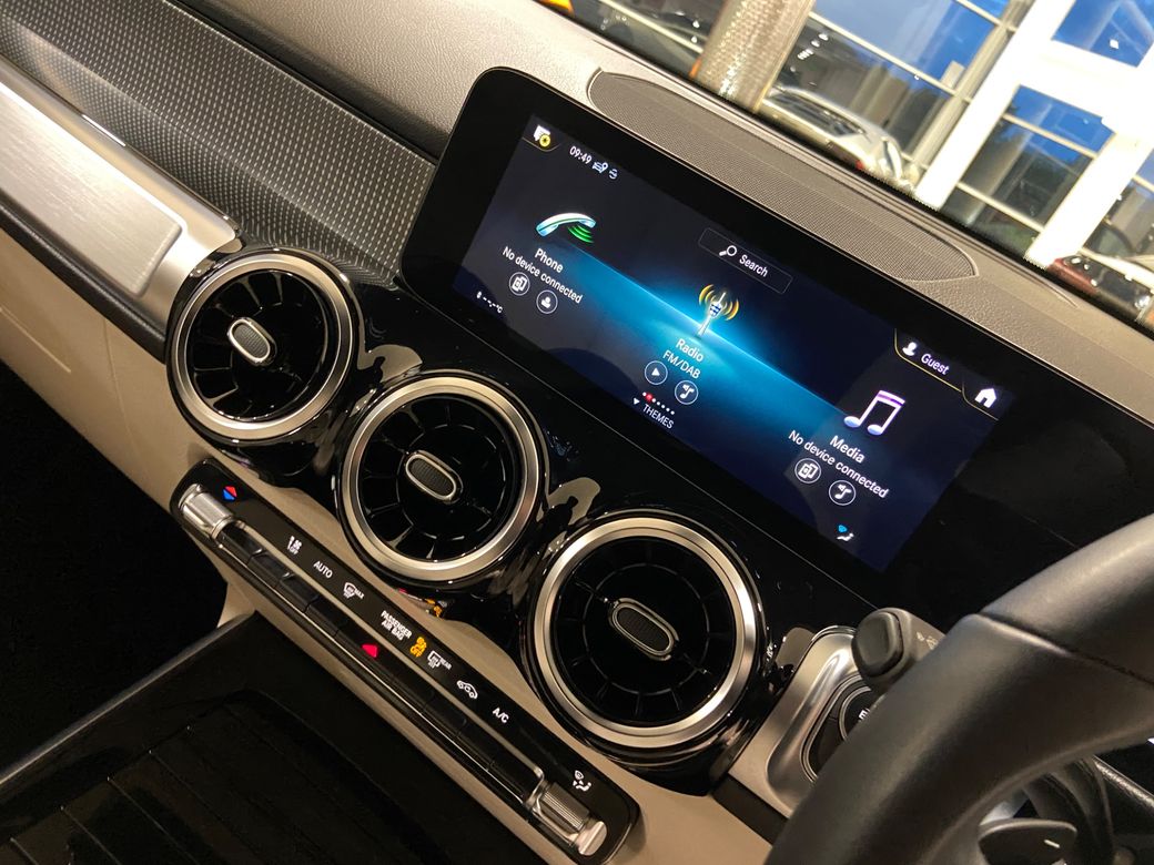 2023 Mercedes-Benz GLB Class