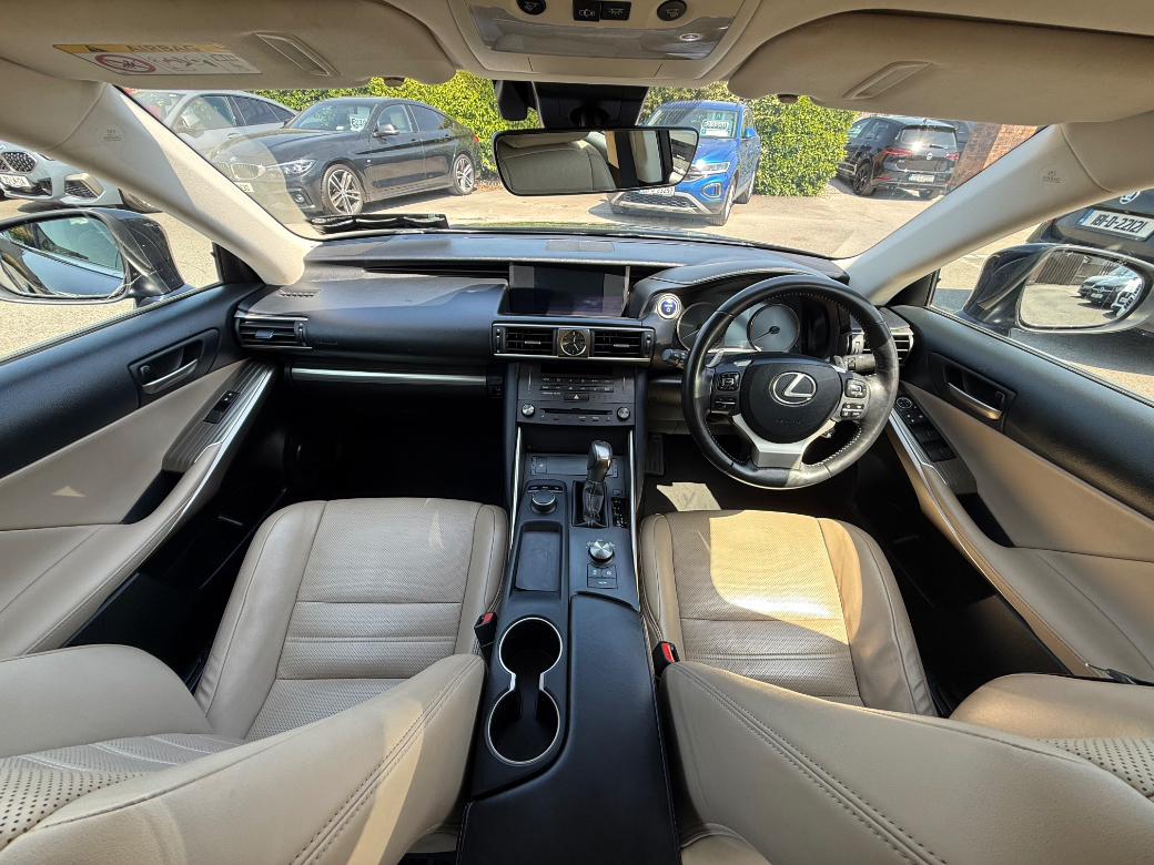 2019 Lexus IS