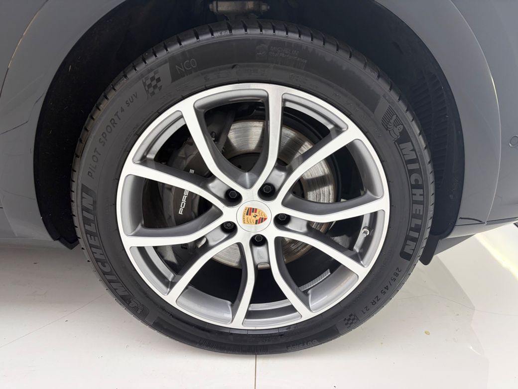 2025 Porsche Cayenne