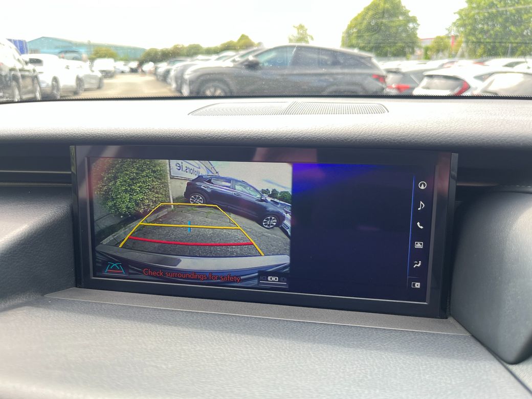 2019 Lexus IS 300h