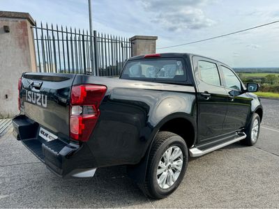2025 Isuzu D-MAX