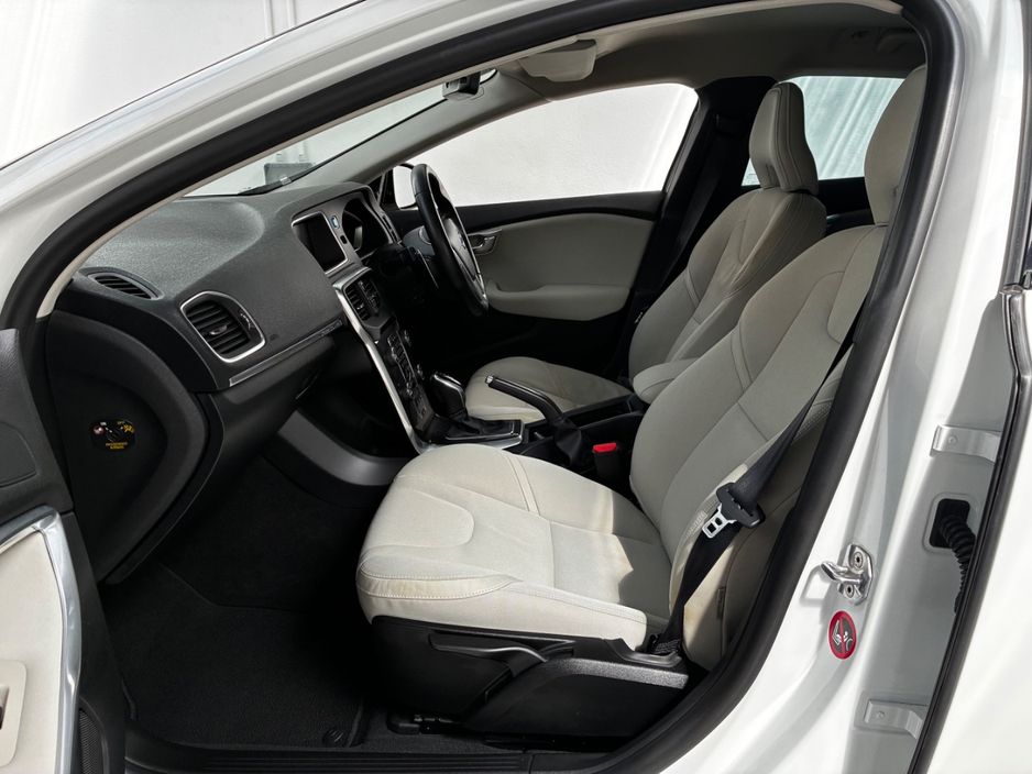 2016 Volvo V40 Cross Country
