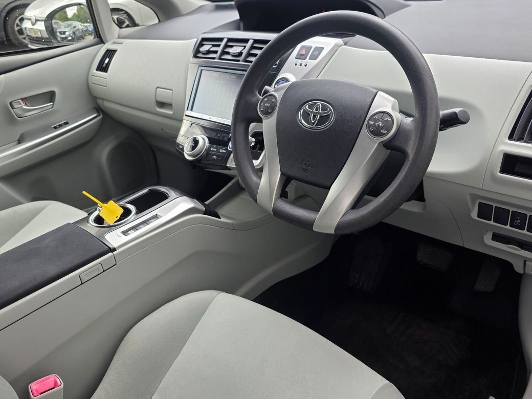 2013 Toyota Prius Alpha