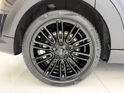 2022 Mini Hatch