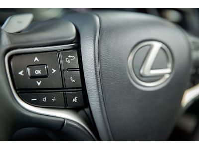 2023 Lexus ES 300h