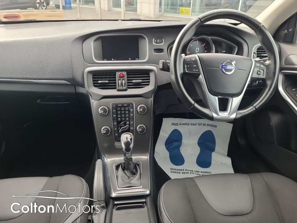 2016 Volvo V40