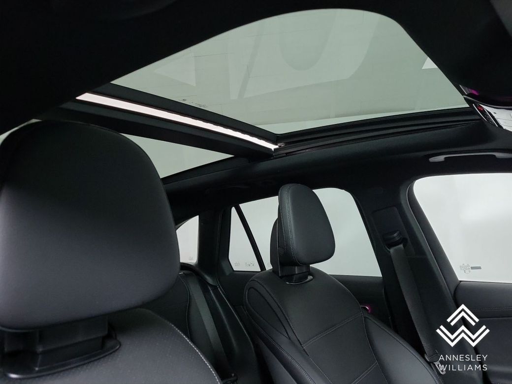 2025 Mercedes-Benz GLC Class