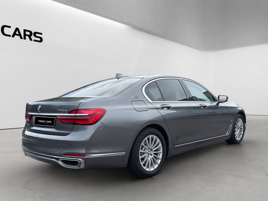 2019 BMW 740