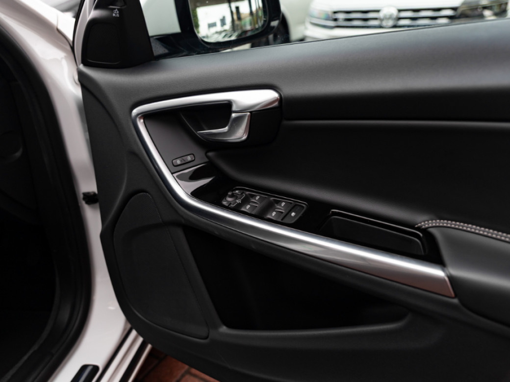2017 Volvo V60