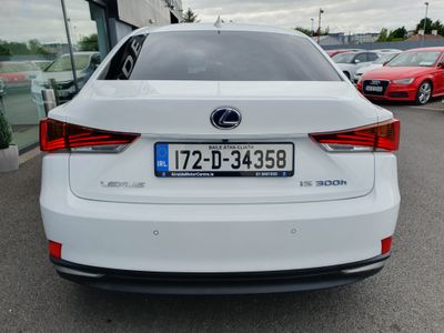 2017 Lexus IS 300h