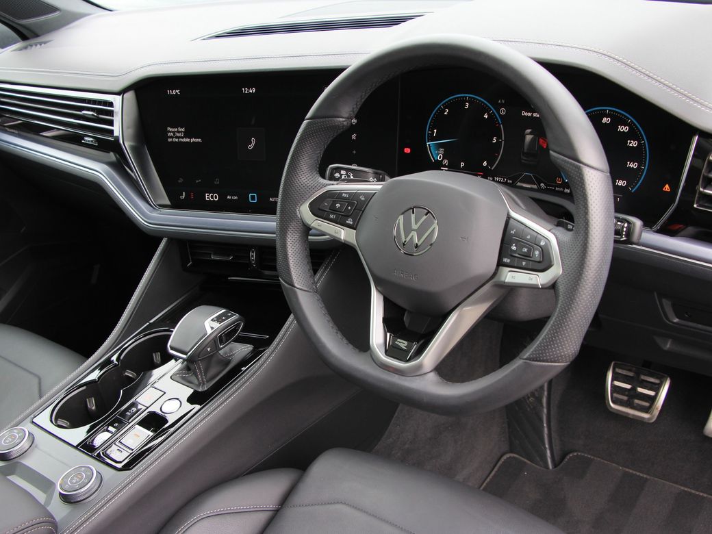 2025 Volkswagen Touareg