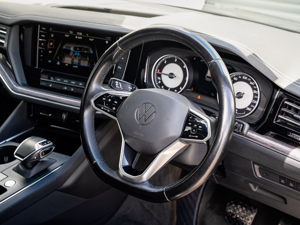 2022 Volkswagen Touareg