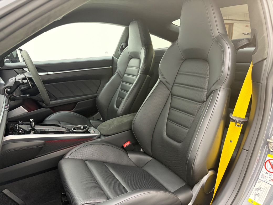 2023 Porsche 911