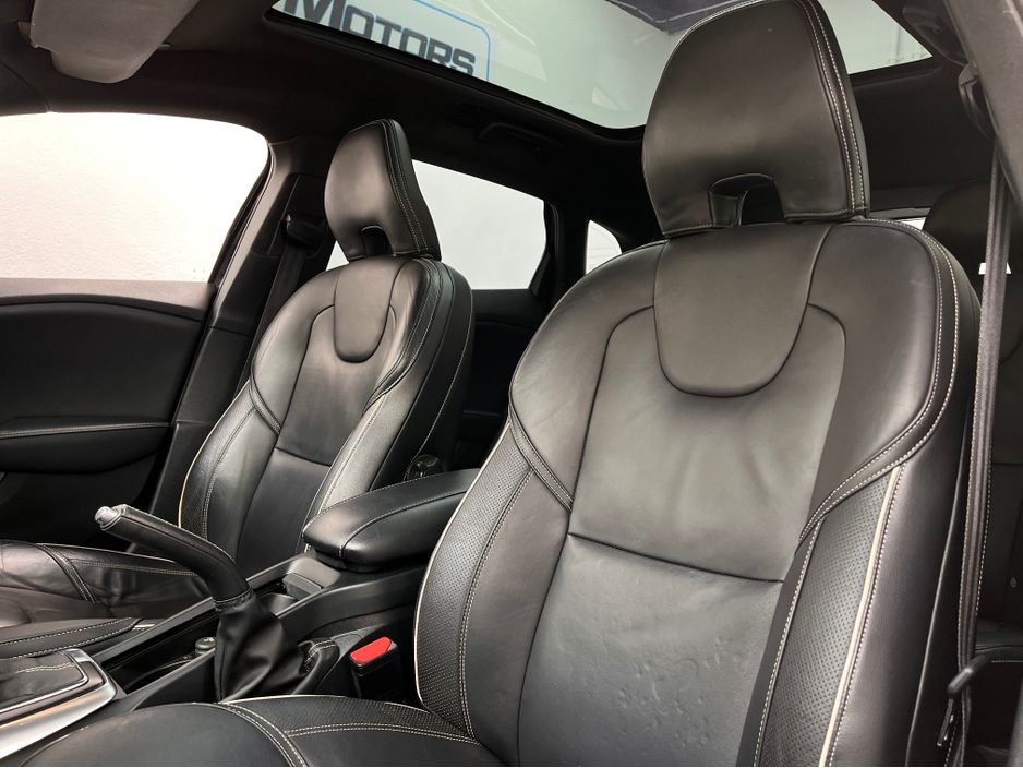2016 Volvo V40