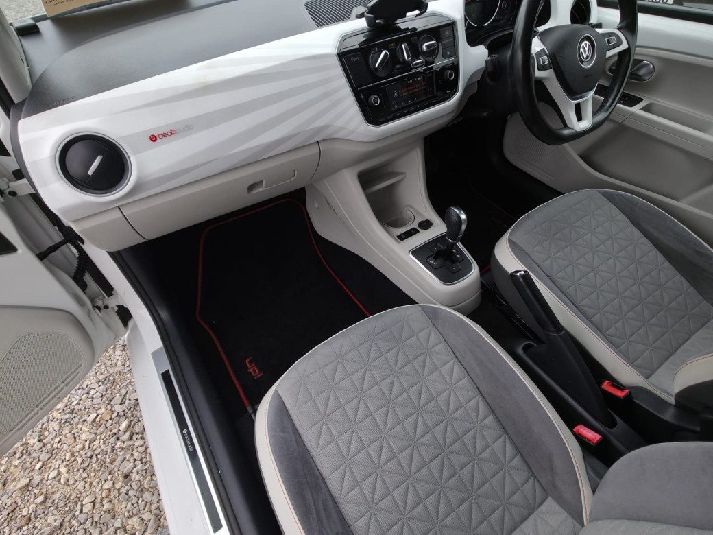 2017 Volkswagen up!