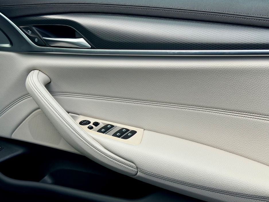 2022 BMW 5 Series