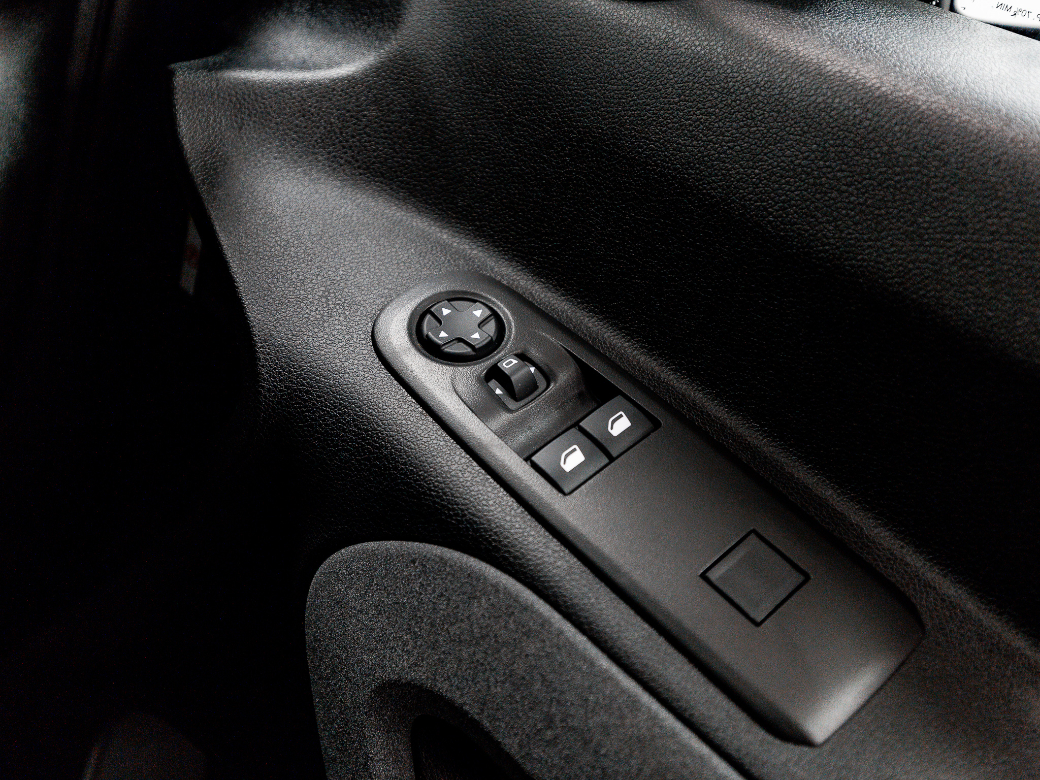 2025 Peugeot Rifter