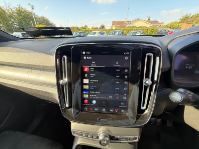 2022 Volvo XC40