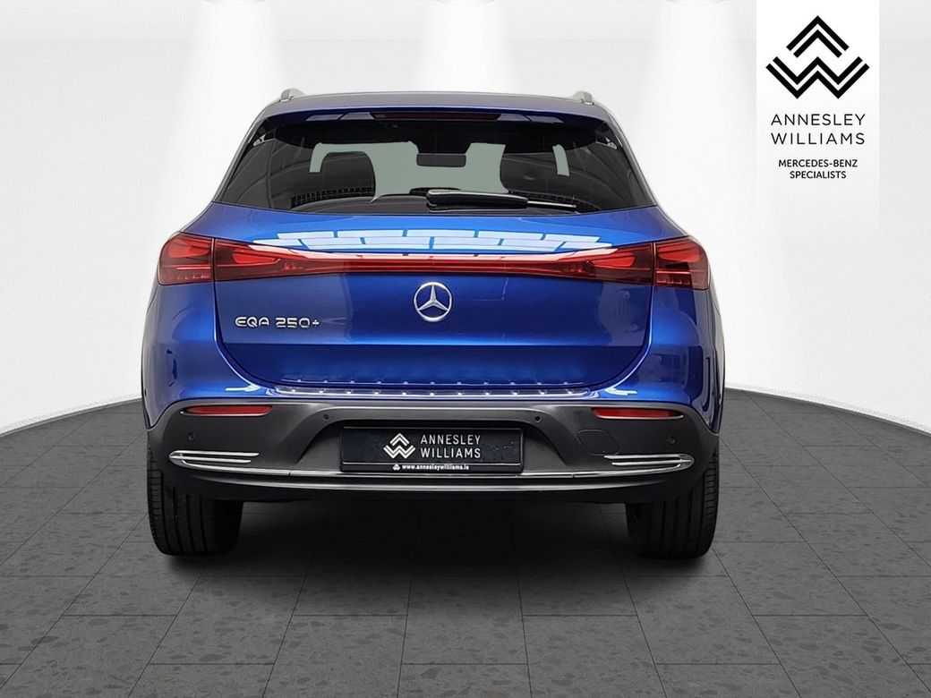 2025 Mercedes-Benz EQA