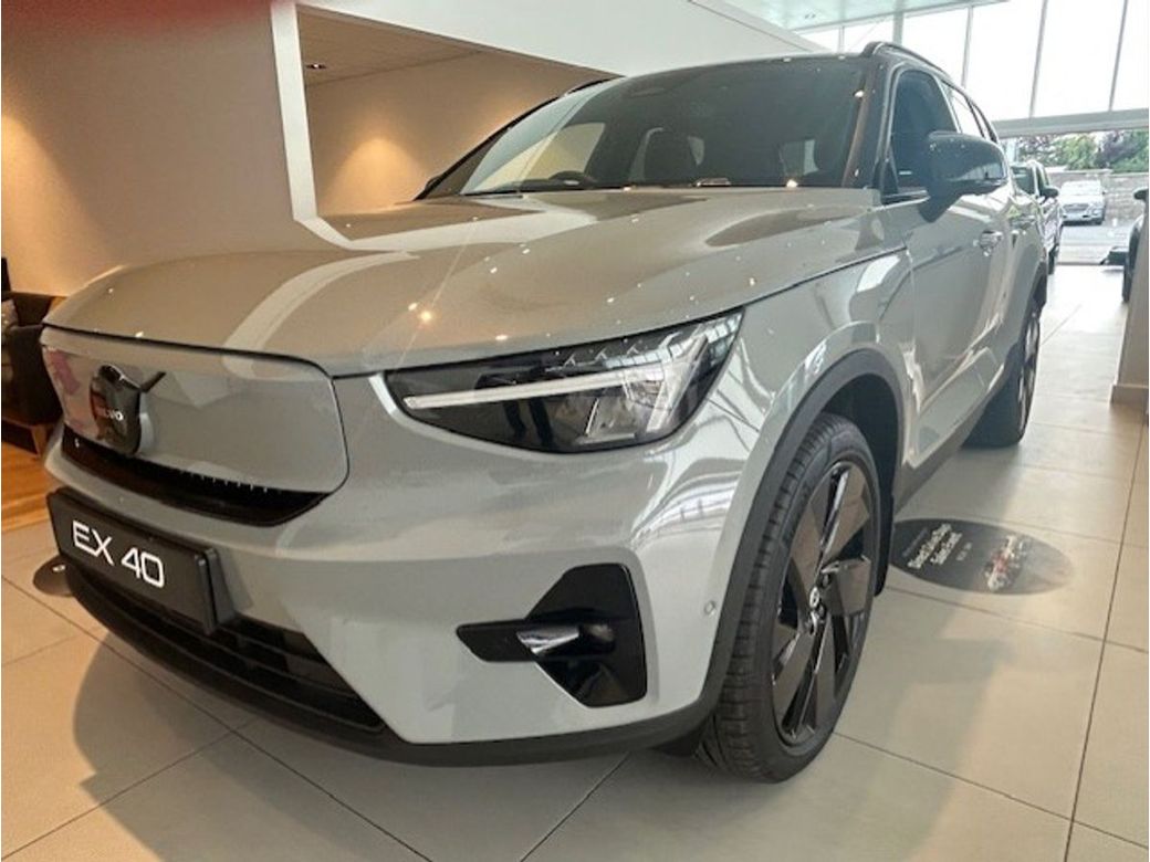 2025 Volvo Ex40